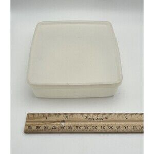 Vintage Tupperware White Sandwich Keeper Storage Container #670-1  #671-4 USA